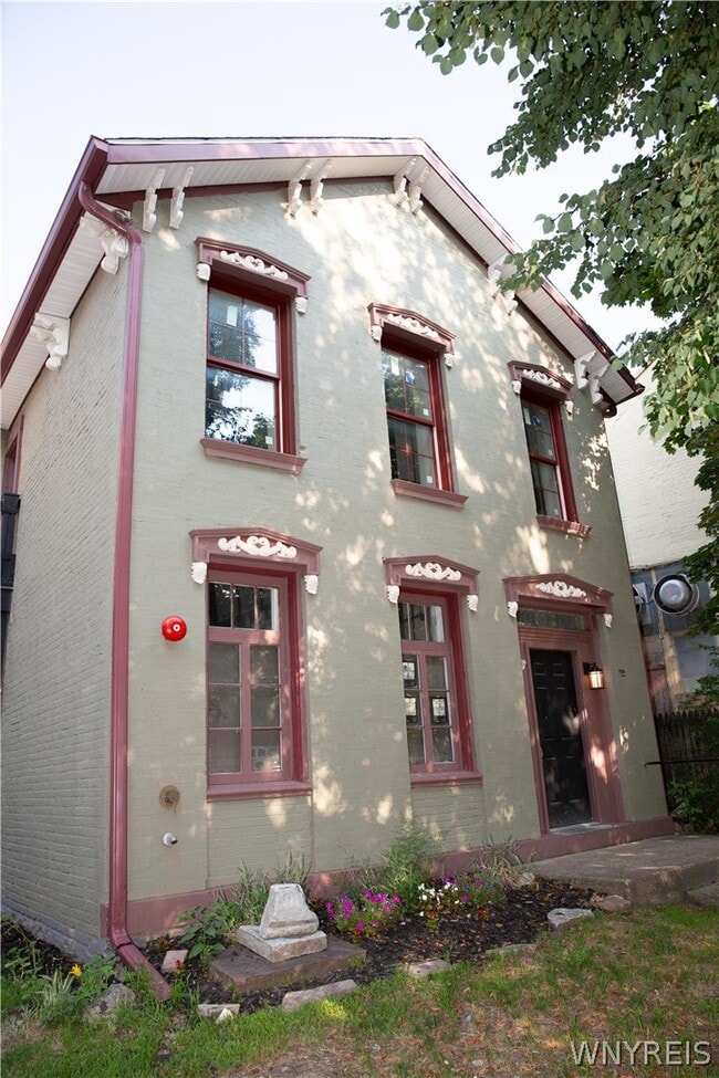Photo - 486 Franklin St