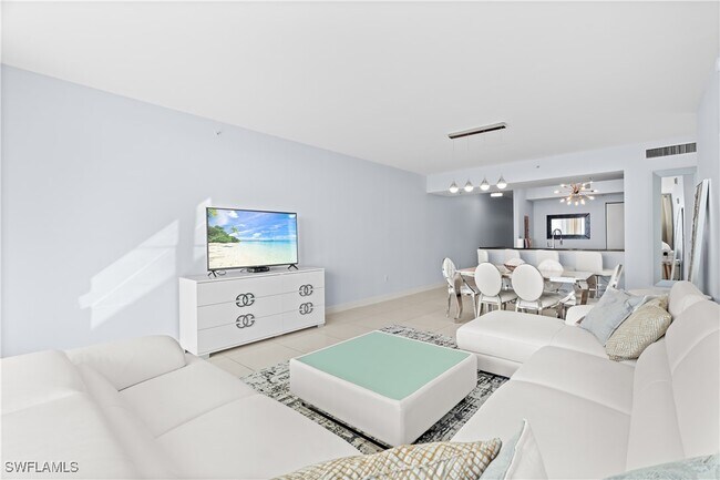 Photo - 3000 Oasis Grand Blvd Unidad 1101