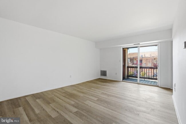 Photo - 1242 Liberte Ct Unit Burlington Condo