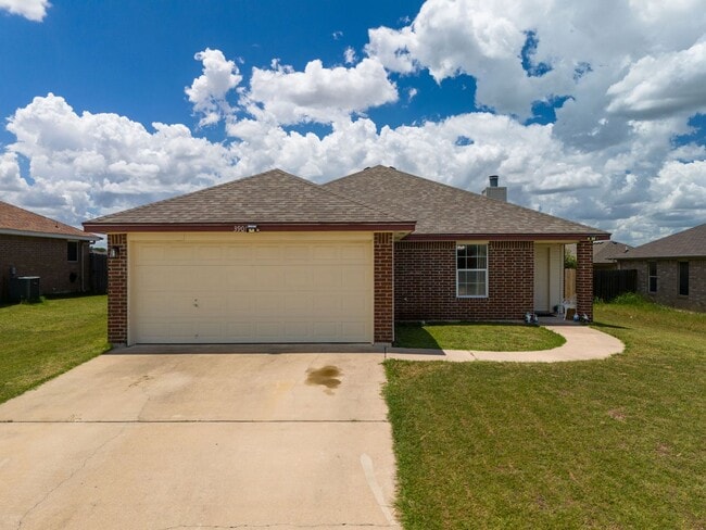 Building Photo - 3901 Kevin Shaw Dr