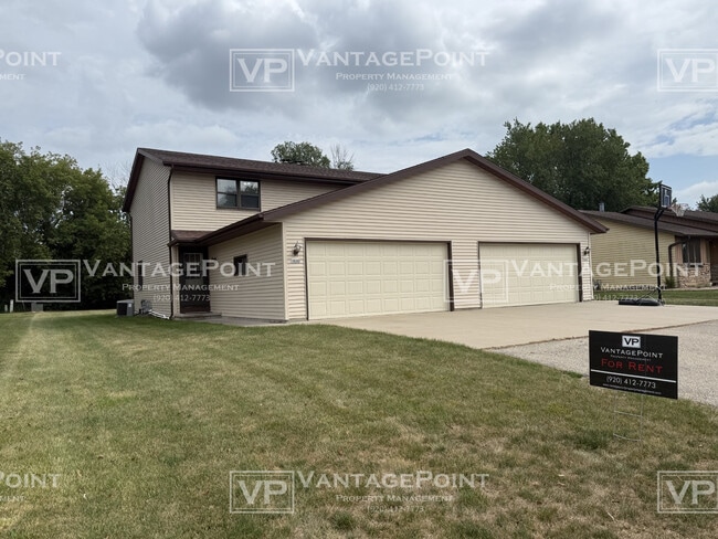 Building Photo - 1630 N Whitney Dr Unit 1