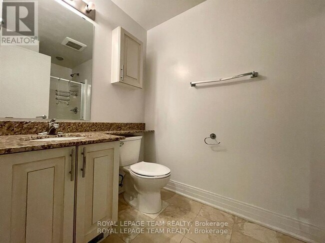 Photo - 234 Rideau St Unit 2503