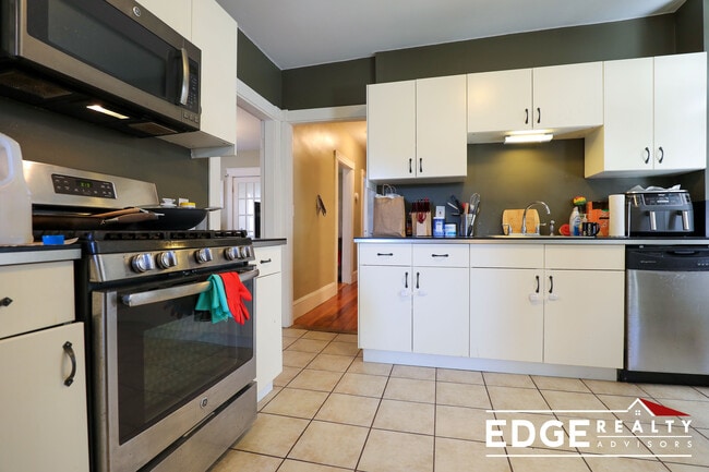 Photo - 15 Hallam St Unit 2