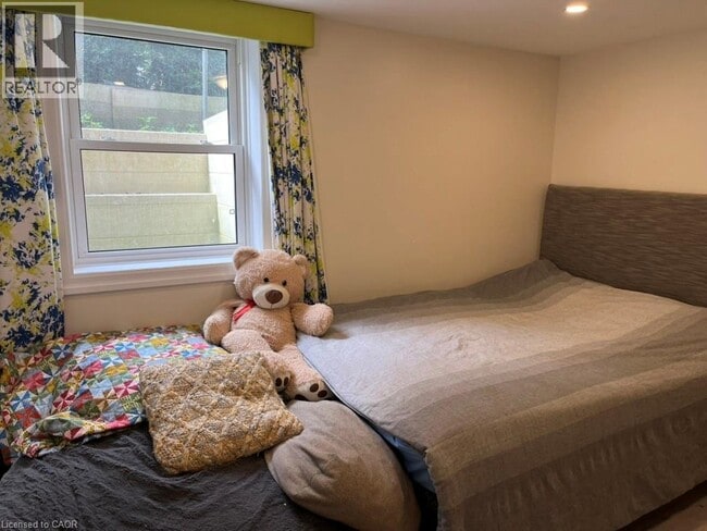 Photo - 235 Fearnwood St