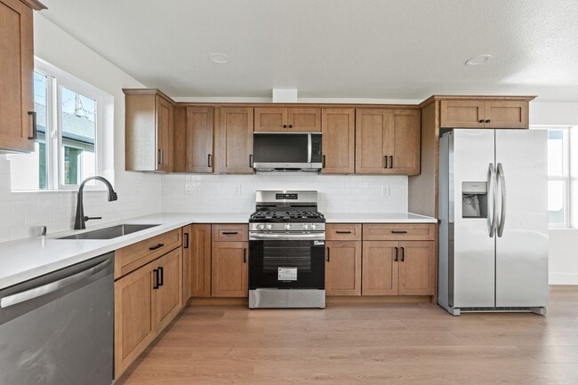 3109 29th Ave Unidad Main House