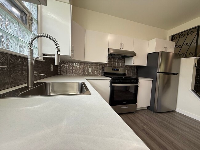 Photo - Newly updated 2BR house with yard, off str...