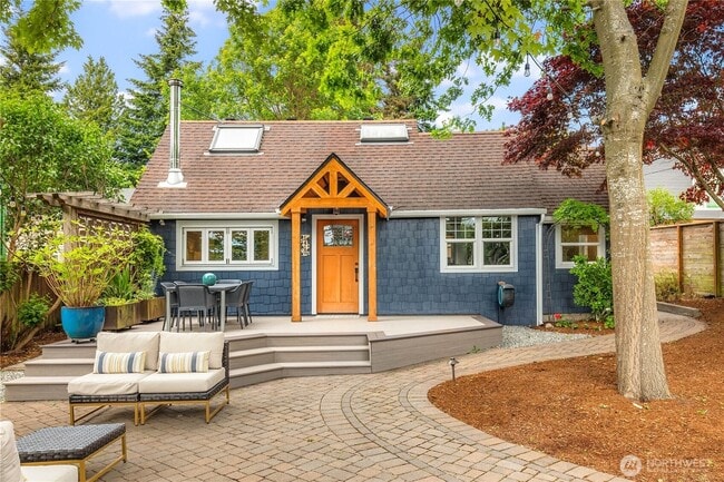 Building Photo - 1410 N 100th St