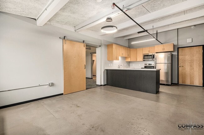 Photo - The Howard Apartments