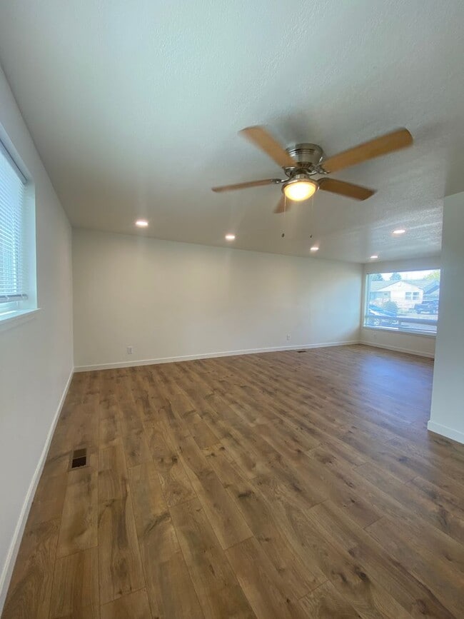 Photo - ? Fully Remodeled 1 Bed / 1 Bath Home Near Franklin Park ?