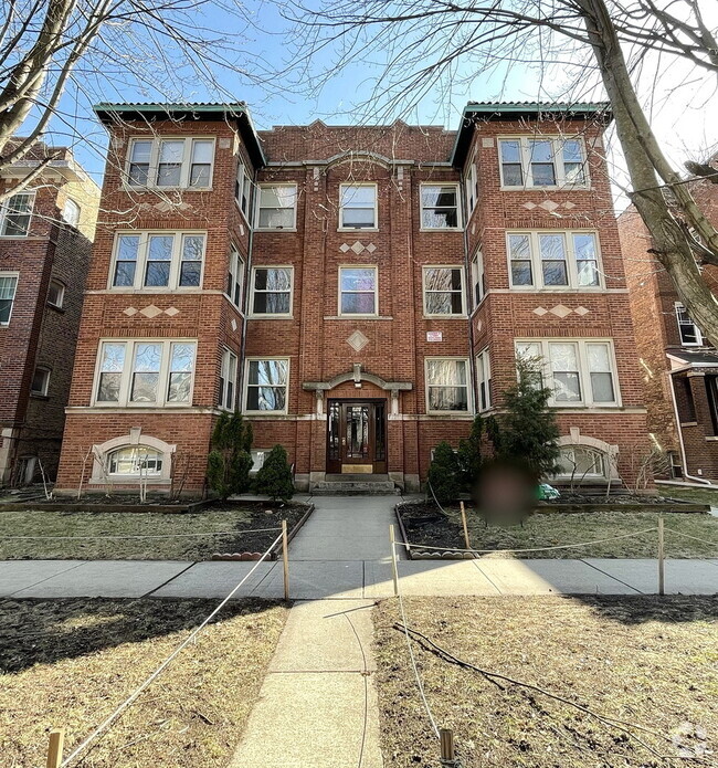 Building Photo - 1343 W Rosedale Ave Rental