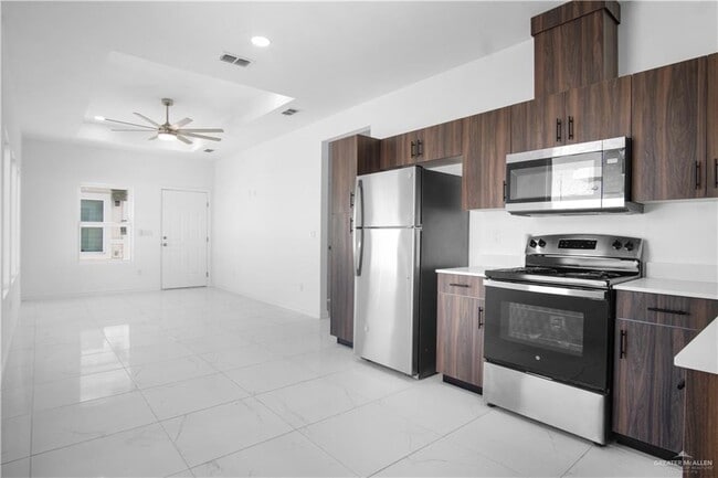 Photo - 18 Vision St Unit A