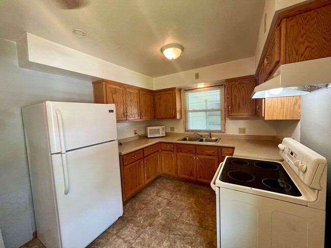 Building Photo - 1401-1403 Wisconsin St Unit #1401 Rental
