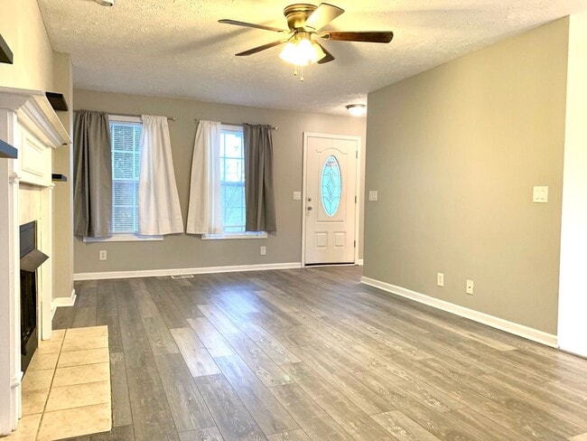 Photo - 946 Cobbler Dr