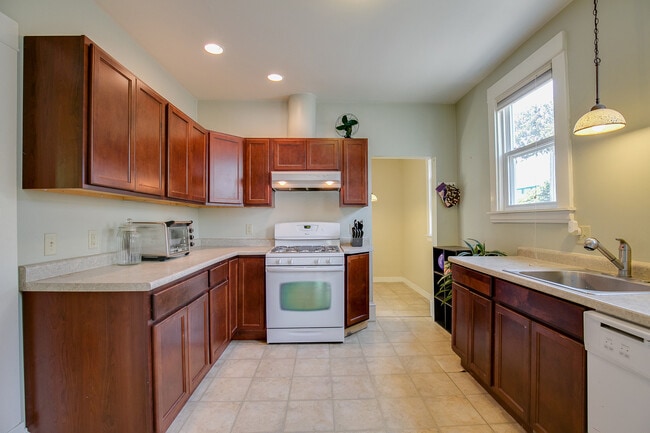 Photo - 2534 Franklin Ave