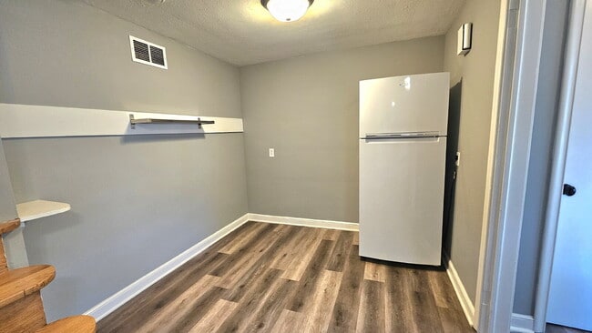 Photo - "Charming Edina Duplex Retreat: Cozy 1-Bath Gem with 1149 Sq Ft of Comfort!"