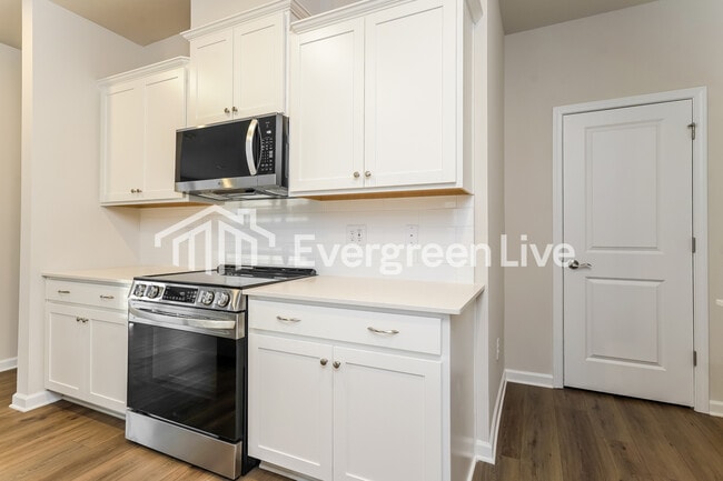 Photo - 811 Pear Blossom Ct