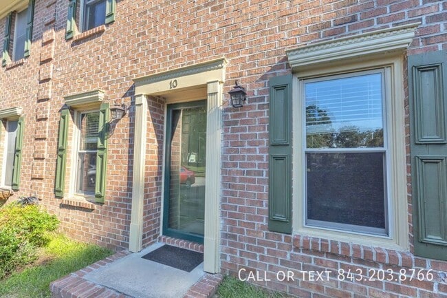 Photo - 302 Springview Ln