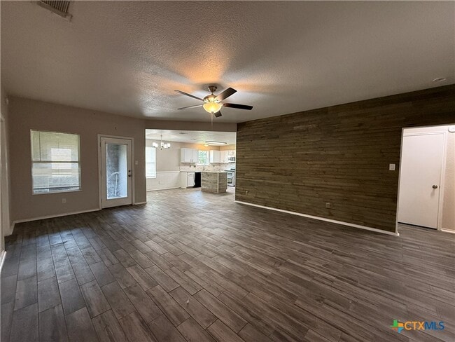 Photo - 1005 E Ave S