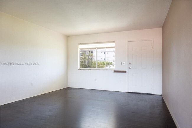 Photo - 2200 Calais Dr Unit 2