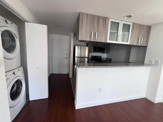241 NE 27th St Unit A1