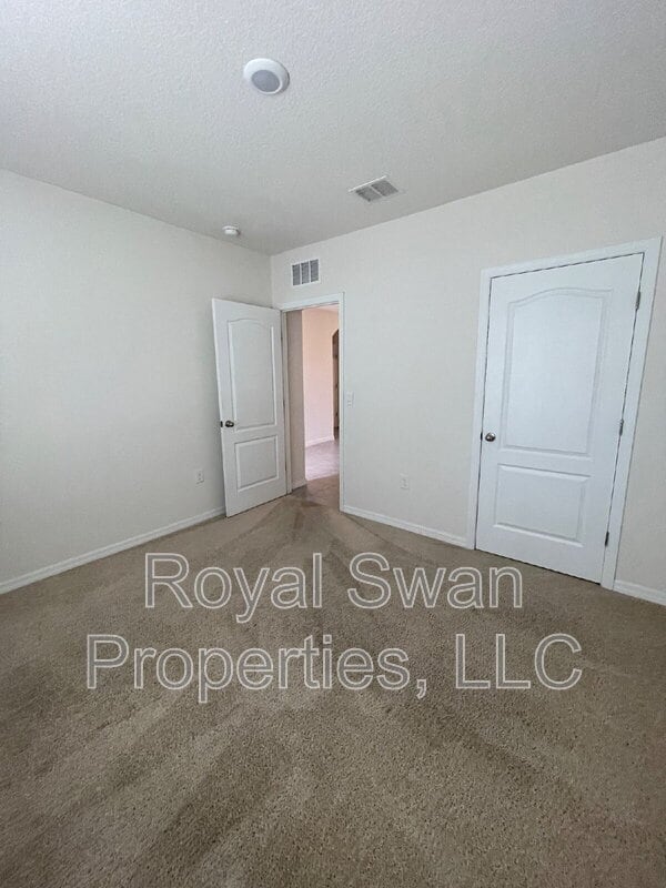 Photo - 5619 Siltstone St