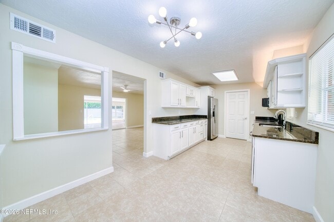 Photo - 2517 Palm Ave