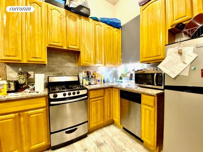 Building Photo - 420 St Nicholas Ave Rental