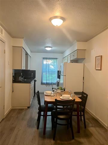 Photo - 2206 Statler Dr