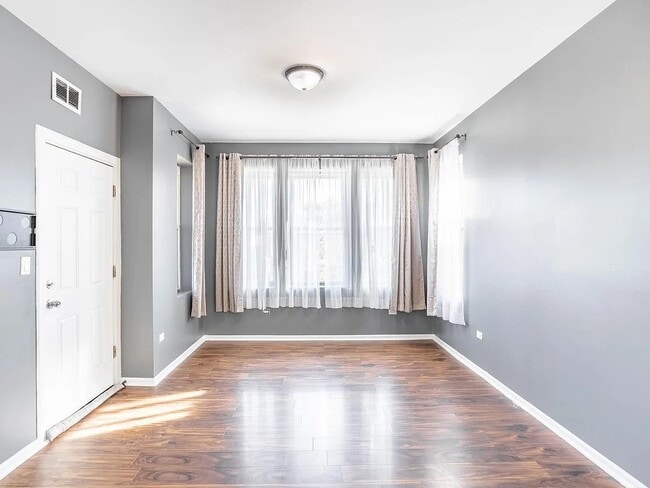 Building Photo - 6630 S Washtenaw Ave.