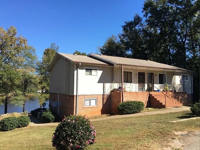 Broadway Lake Apartment - Broadway Lake Apartment