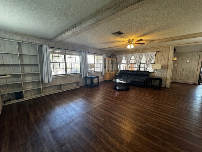 Photo - Charming Home with Mother in-Law Suite & Lake Access