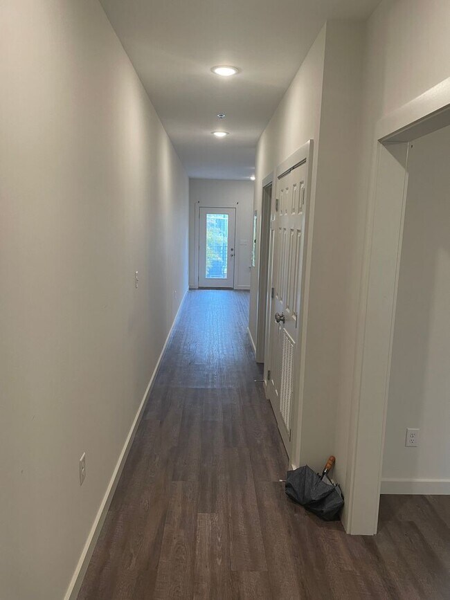 Photo - 811 Douglas St Unit 101