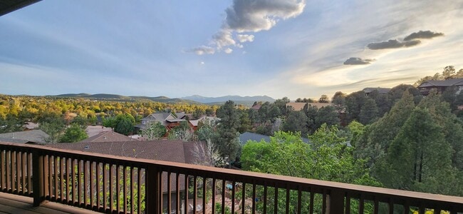 816 N Blue Spruce Cir