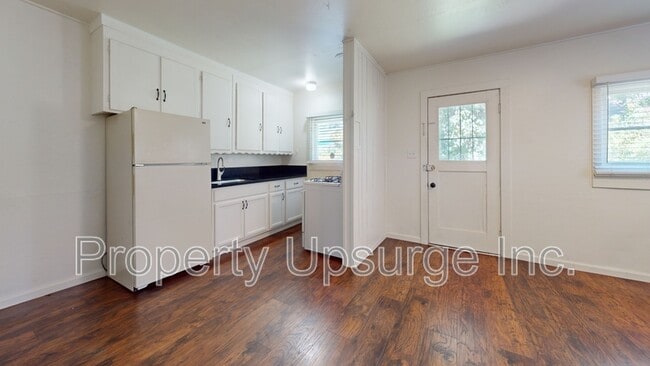 Photo - 650 Bird St Unit 4
