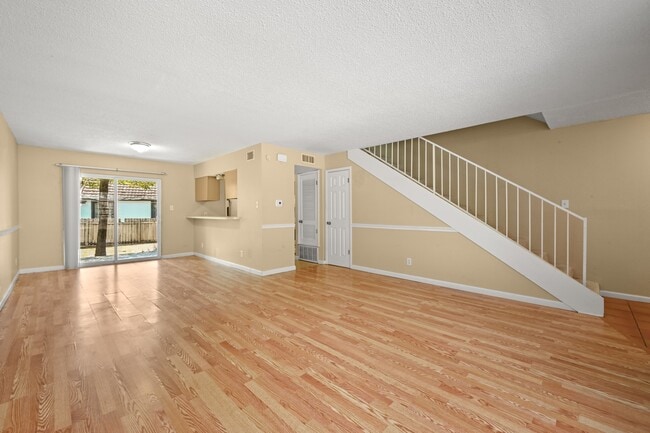 807 Castle Ridge Rd Unidad C