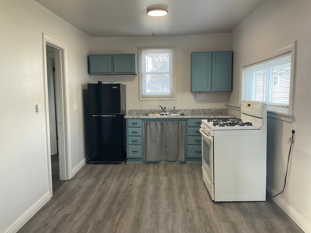 Photo - 918 Center St