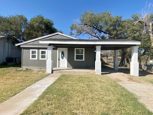 Building Photo - 3 Bed 2 Bath near Texas Tech Now Available!