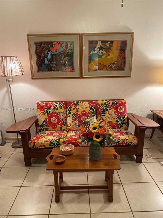 Photo - 325 Fernwood Rd Unit 13