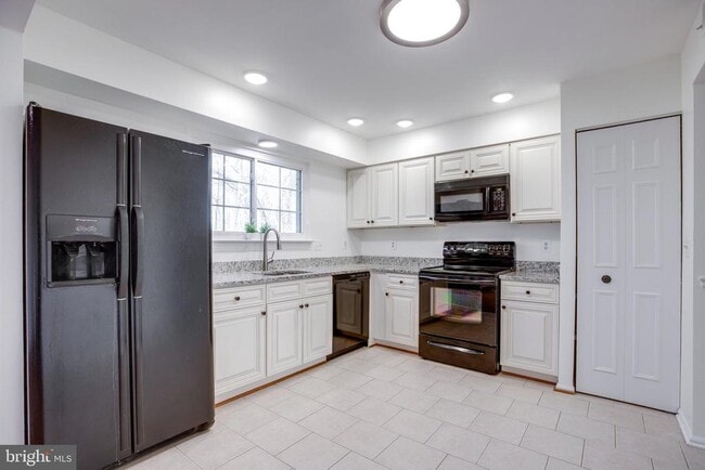 Photo - 6012 Westbourne Pl