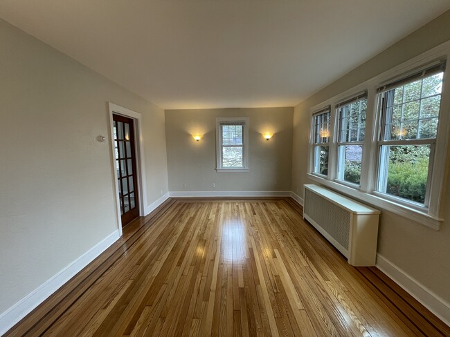 Photo - 464 Central Ave