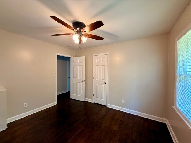 Photo - 4033 Fieldcrest Rd