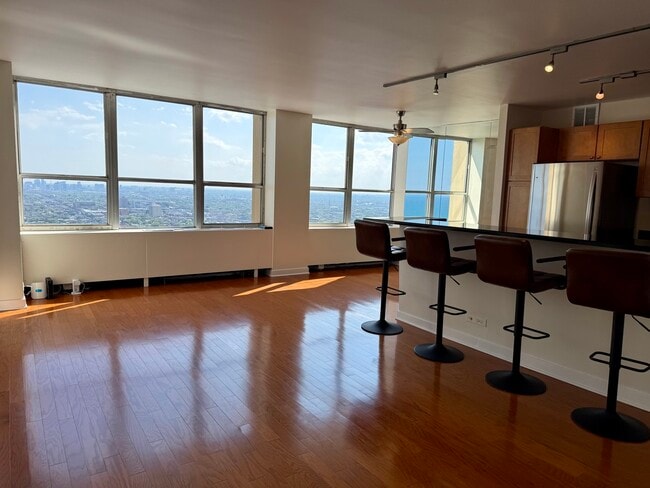 Photo - 655 W Irving Park Rd Unit 4113