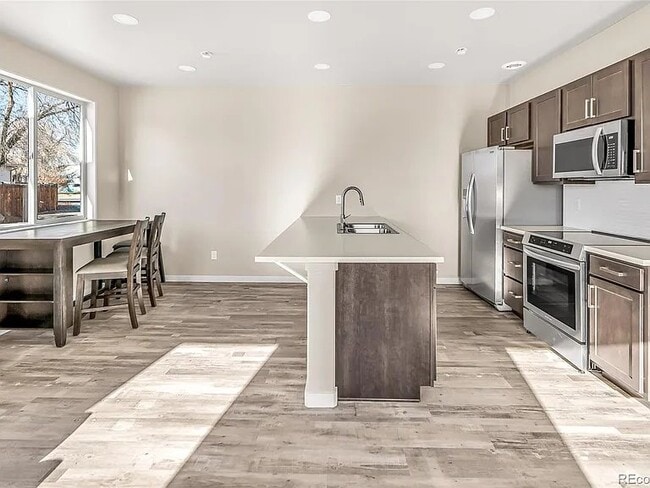 Photo - 1290 N 13th St