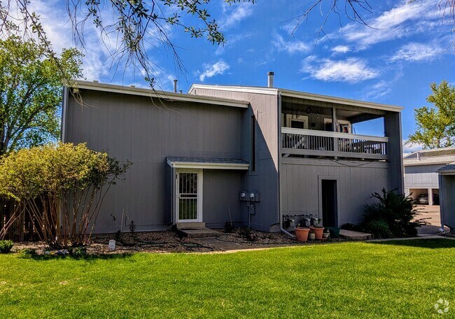 Building Photo - 4150 Monroe Dr Rental
