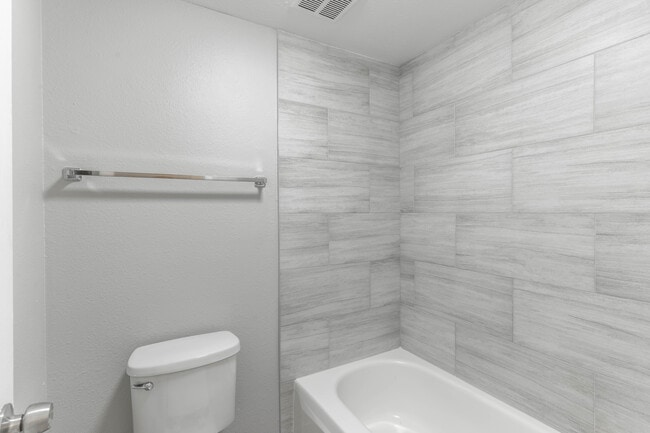 Photo - Crestwood Cove