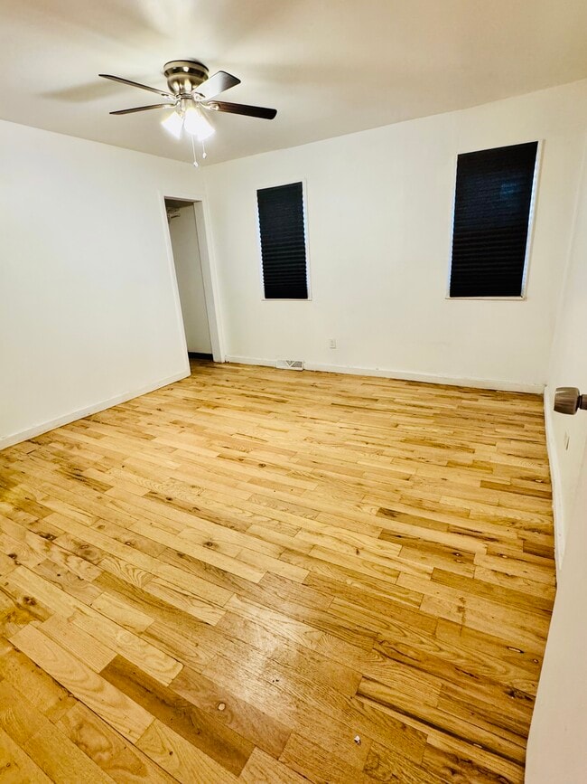 Photo - 4342 S Wells St