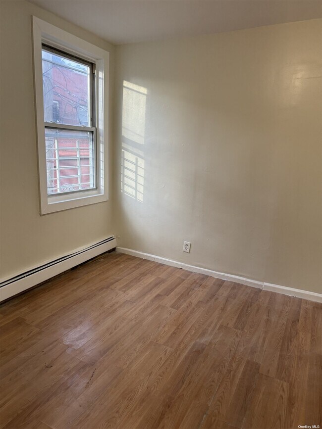 Photo - 94-27 Merrick Blvd