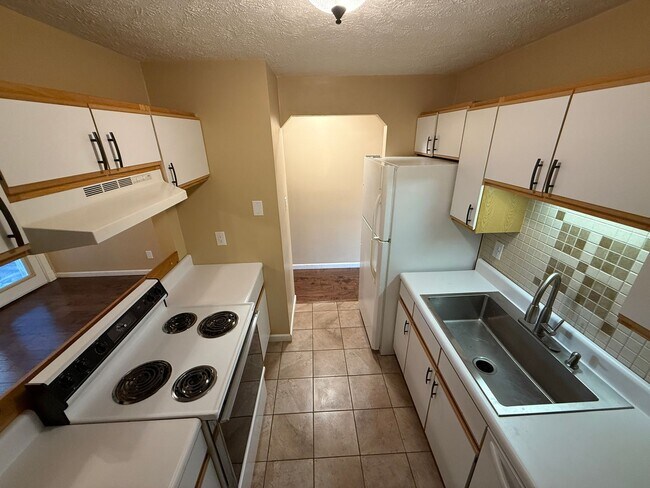 Photo - 2705 Sood Rd