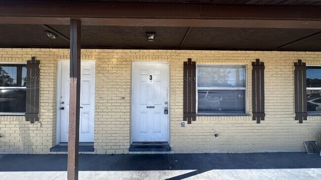 Building Photo - 979 BERKLEY ROAD Unit #3, AUBURNDALE, Flor... Rental