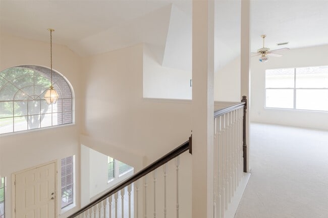 Photo - 12214 Meadow Ln Ct